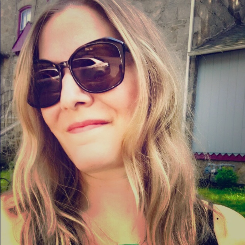 Meet your Posher, Jillian
